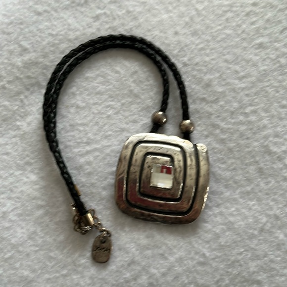 SWIRL STATEMENT NECKLACE - Picture 3 of 8